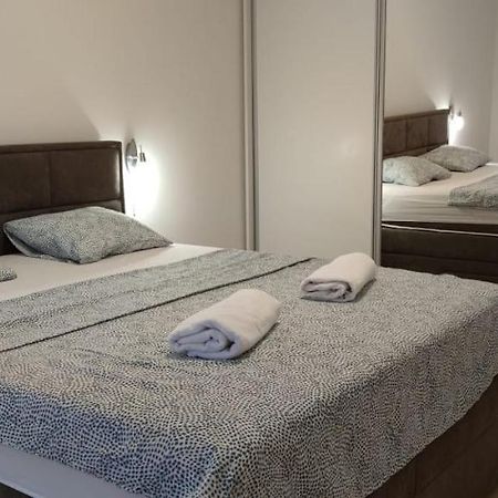 Apartman R&R,3 Room Apartman In The Center Шибеник Екстер'єр фото