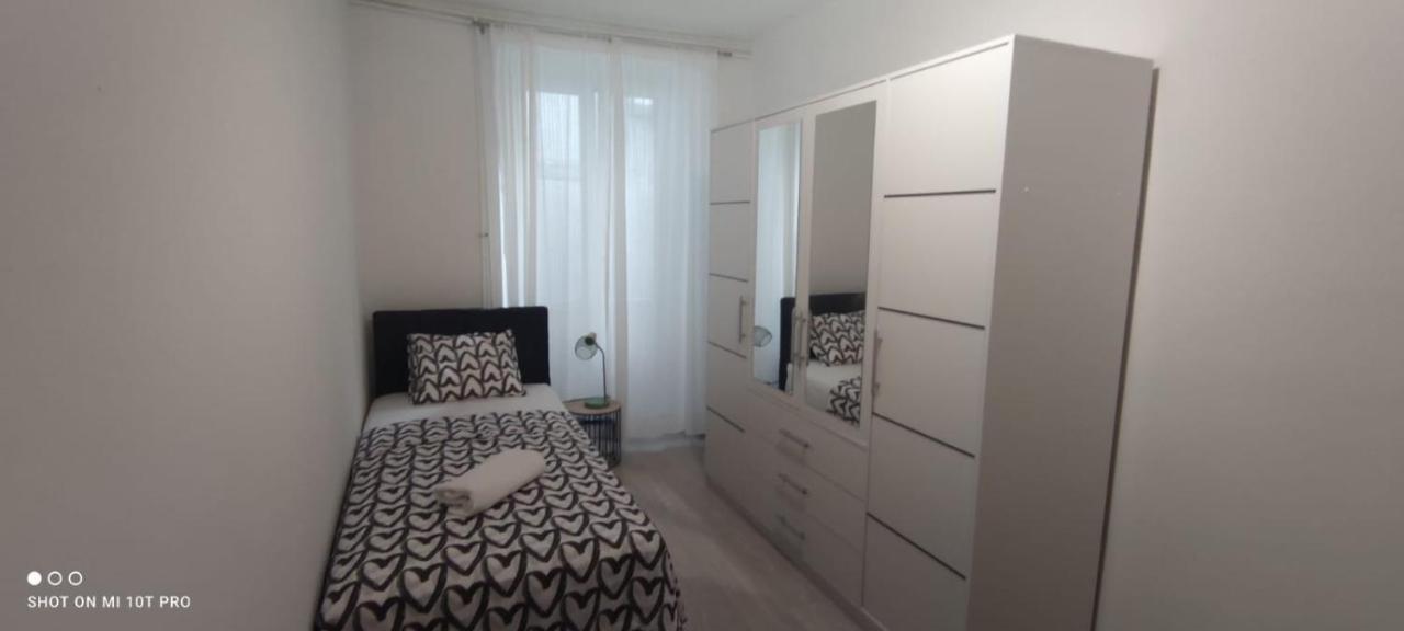Apartman R&R,3 Room Apartman In The Center Шибеник Екстер'єр фото